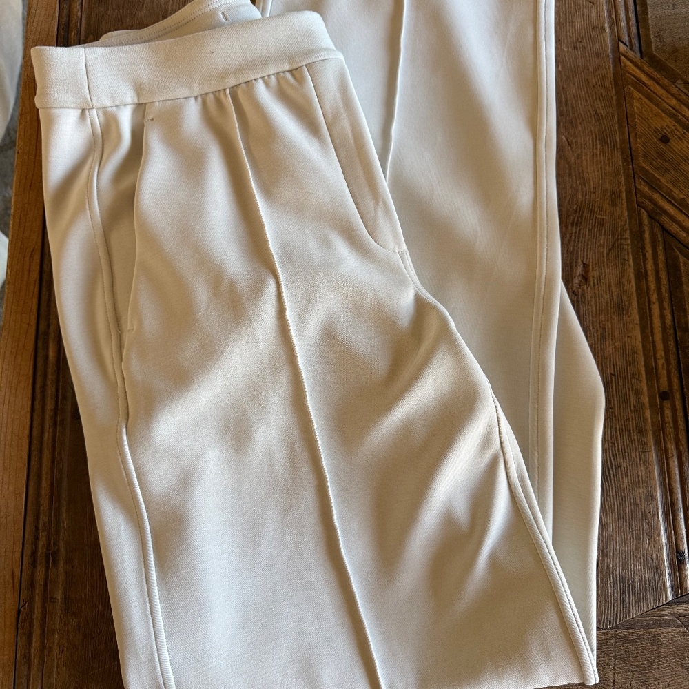 Lululemon Softstream Pin Tuck High Rise - Bone -  Small